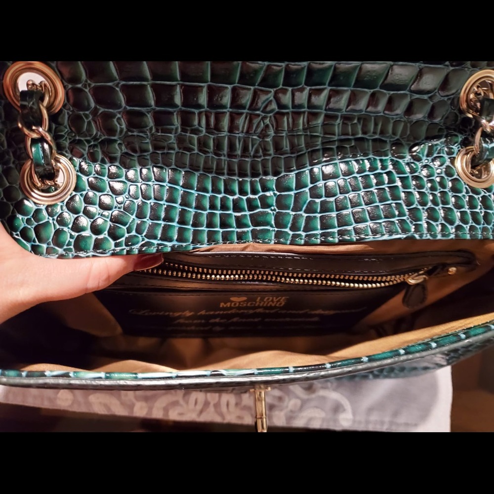 love Moschino handbag almost brand new - Picture 10 of 15